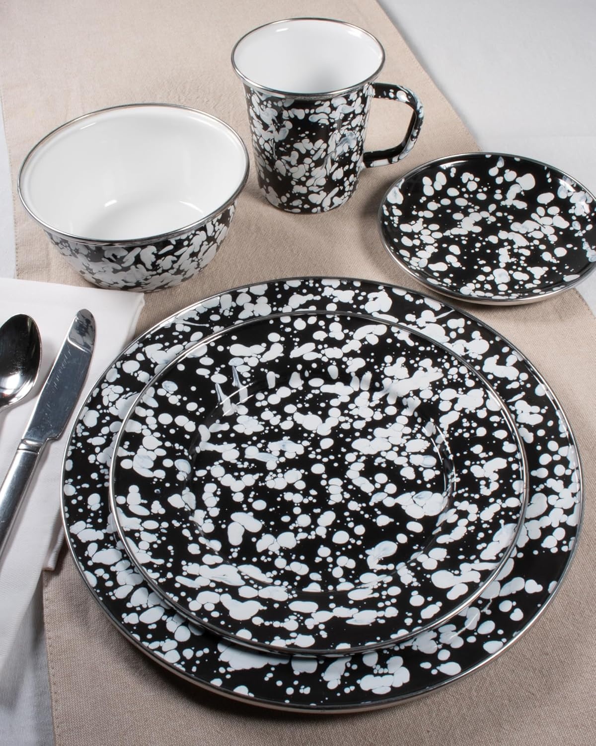 image:imageGolden Rabbit Enamelware Medium Tray 155 inch Aspen GroveBlack Swirl