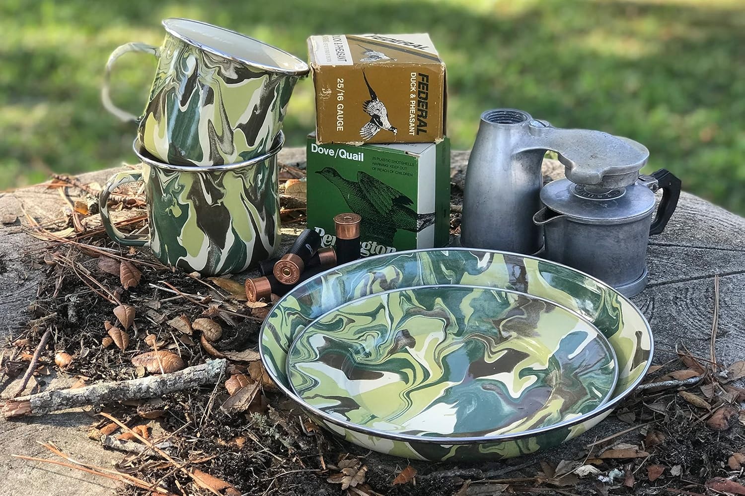 image:imageGolden Rabbit Enamelware Medium Tray 155 inch Aspen GroveCamouflage